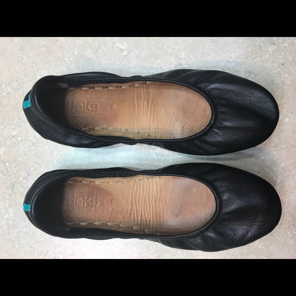 Shoes size 8